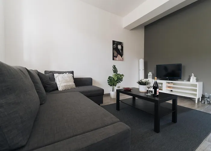 Grey\'S Apartment